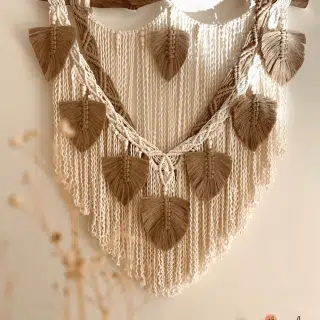Macrame wall hanging beige leaves
