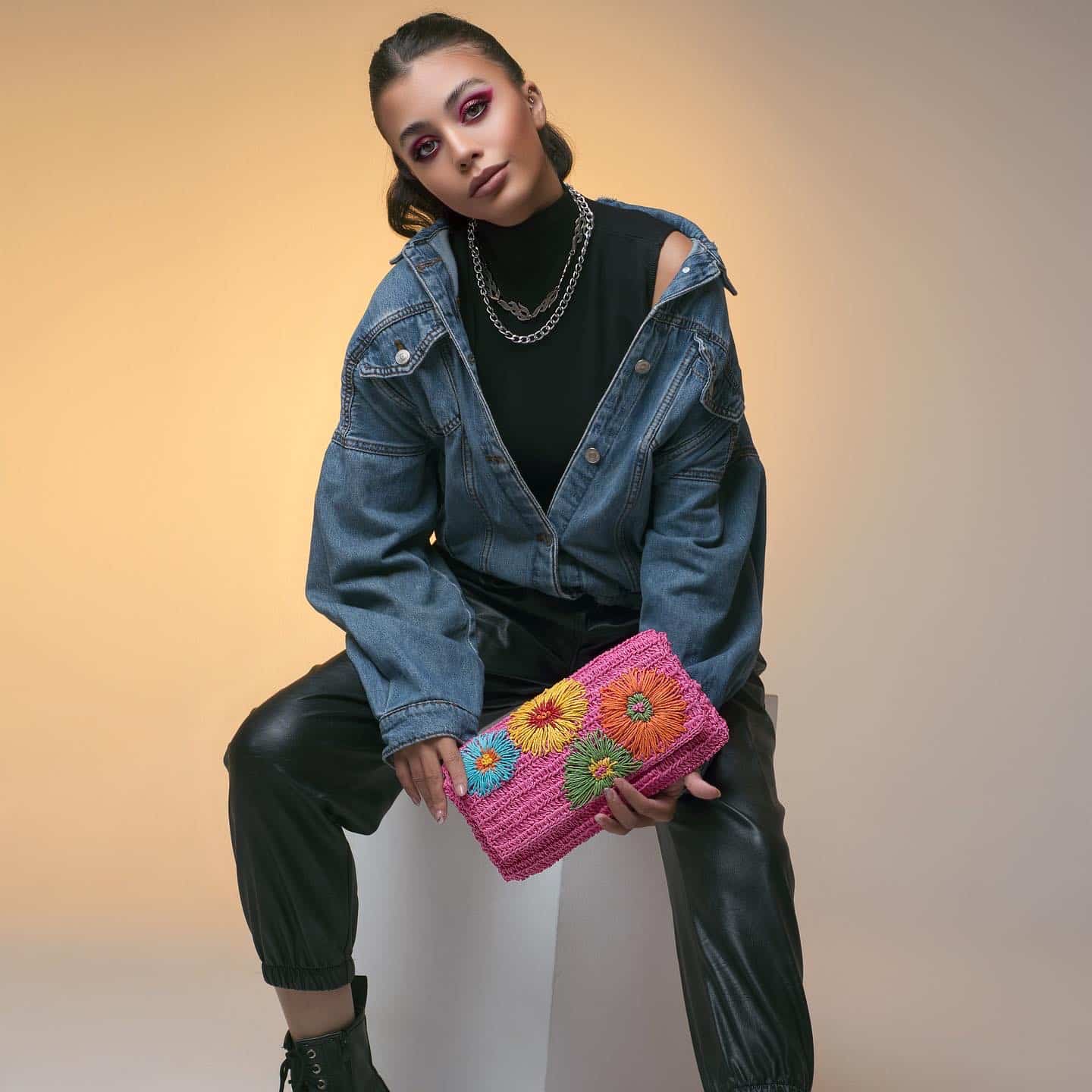 Blossom Clutch bag 2 76127F2B 6712 480A 8C1B 5A90FEB84E74