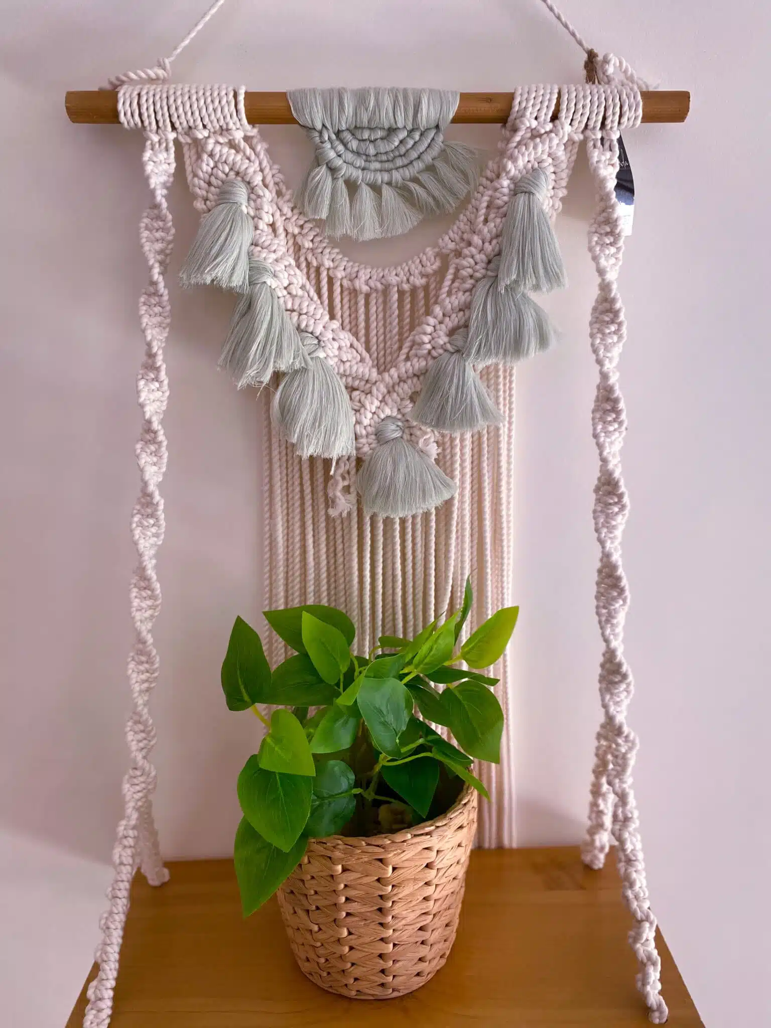 Macrame wall shelf with mint tassels 3 7AEFF979 0A7B 4B4D 89FA 782B428CFF72 scaled