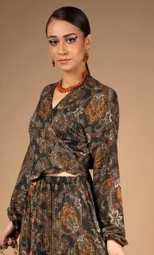 Papaya necklace 1 Papaya necklace