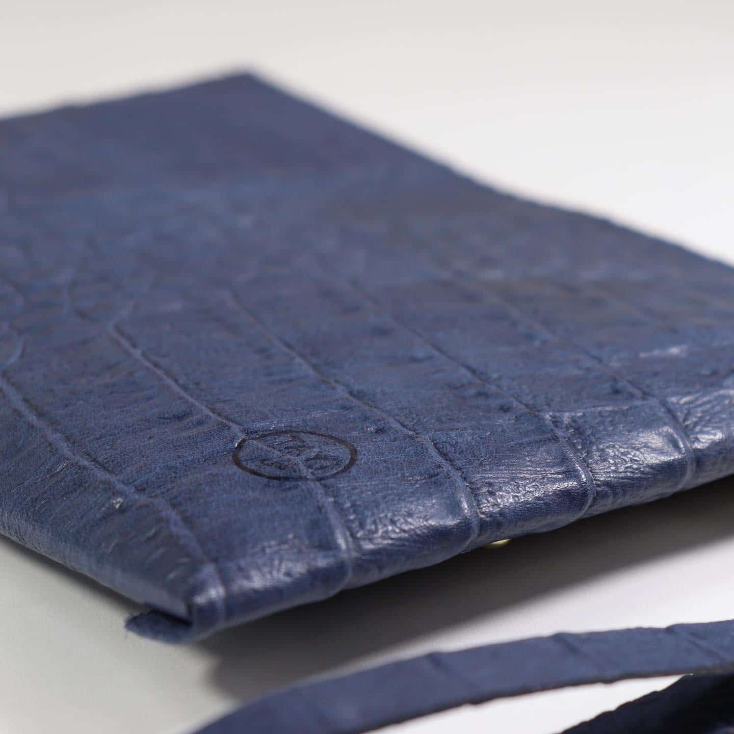 printed genuine leather clutch 4 936E565B EE61 4769 92BF 67A04BACE76C