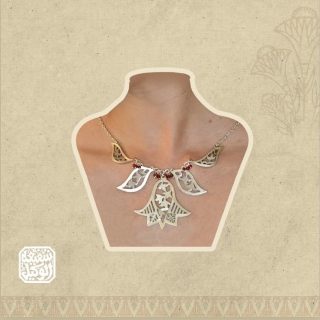 Lotus necklace with coral