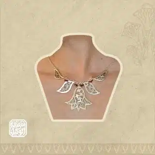 Lotus necklace with coral