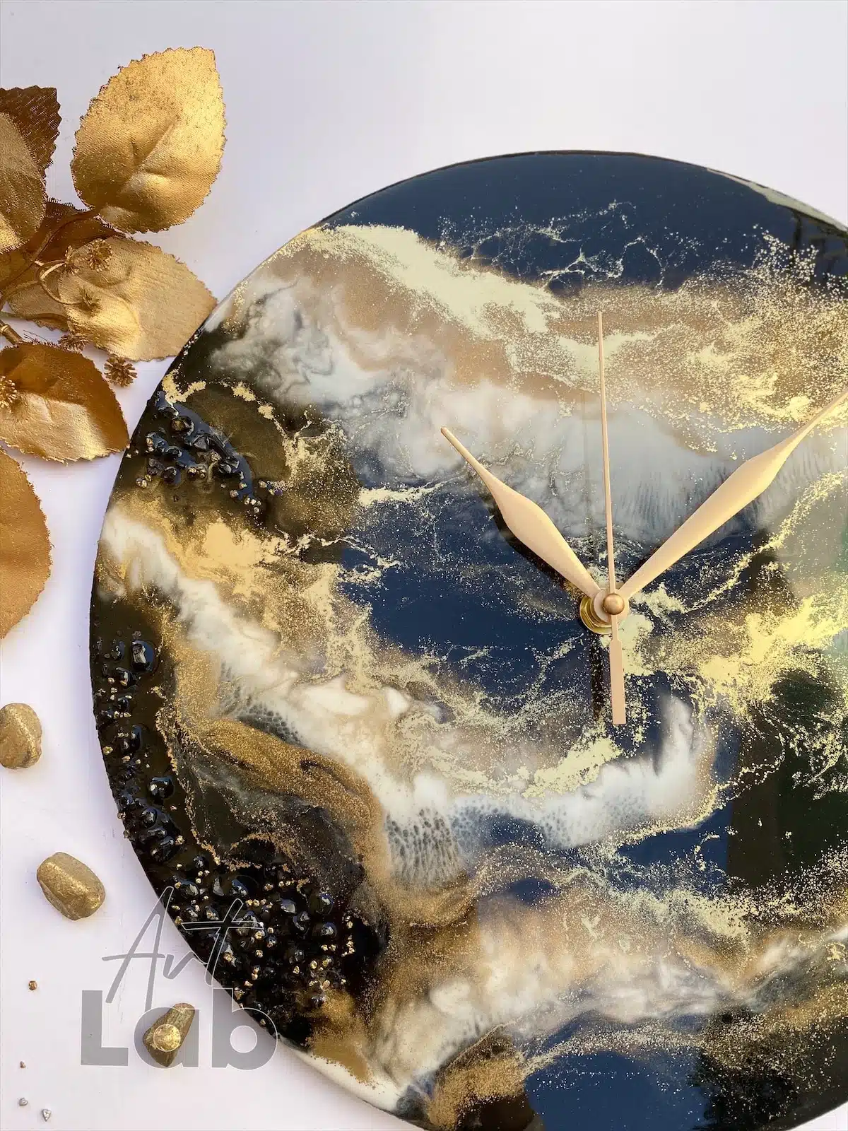 Black ,white and gold wall clock 2 B3A5CE73 A611 44F5 ADA1 F4C86F1C46C4