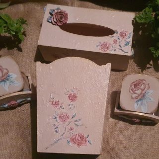 Set of tissue box & pin