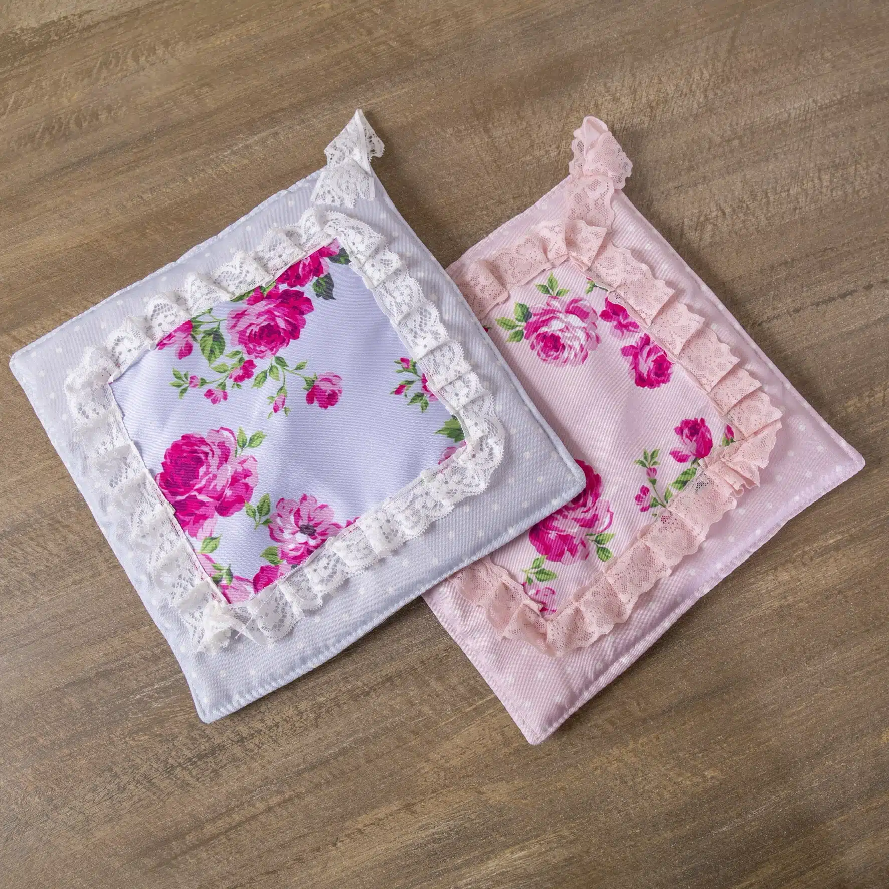 fleur collection pot holder 3 D7837020 BBBA 4BB1 95D7 B1D222ECE271