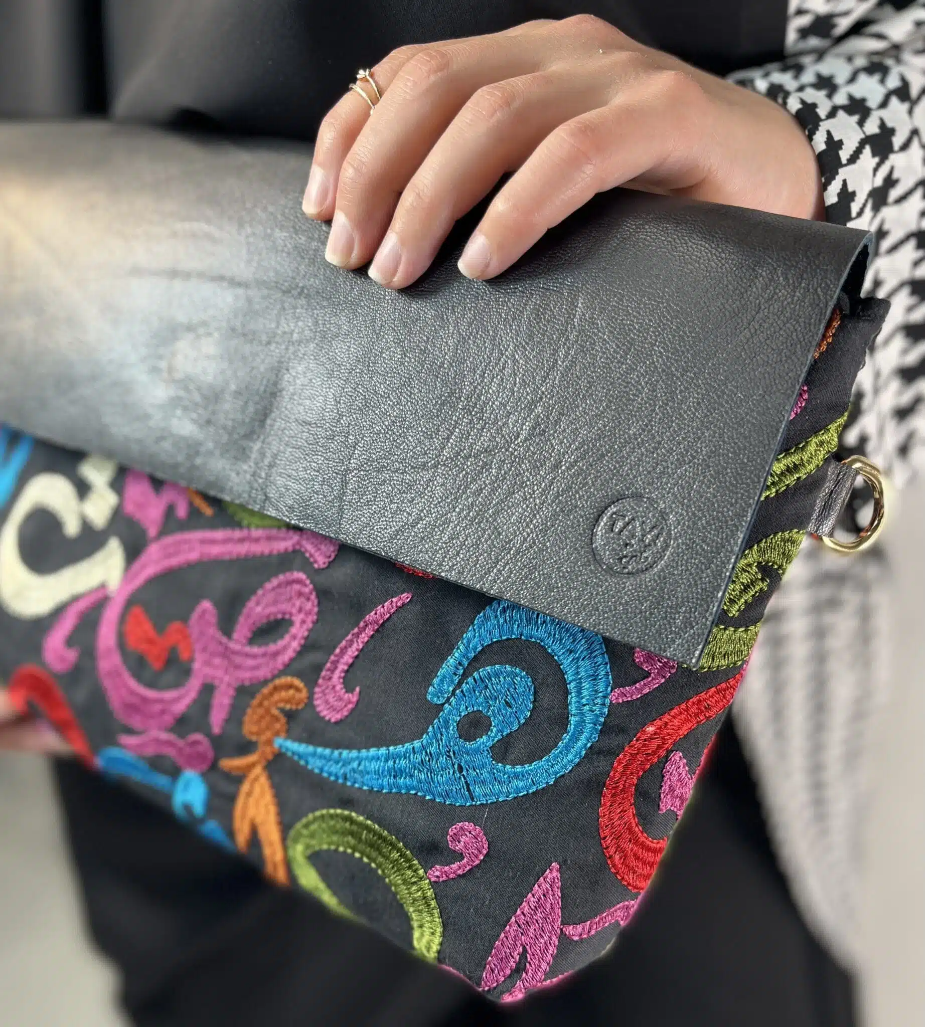 Genuine leather x Fabric Arabic Letters clutch 3 DA5FDC10 2048 4C32 BDBA 99A6555F33D5 scaled