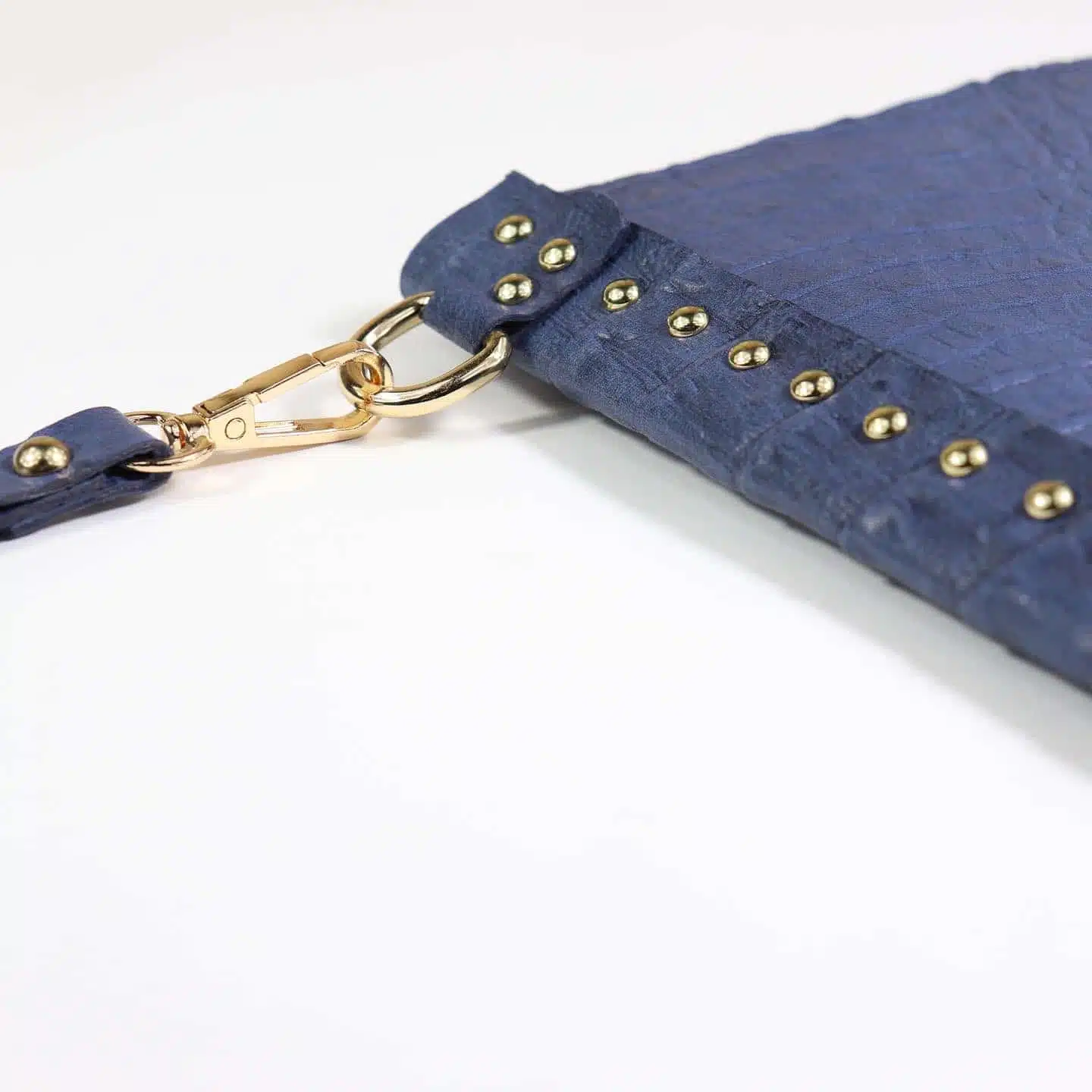 printed genuine leather clutch 5 DE9A3B0E 92C2 493C AE09 EC3A76641D4C