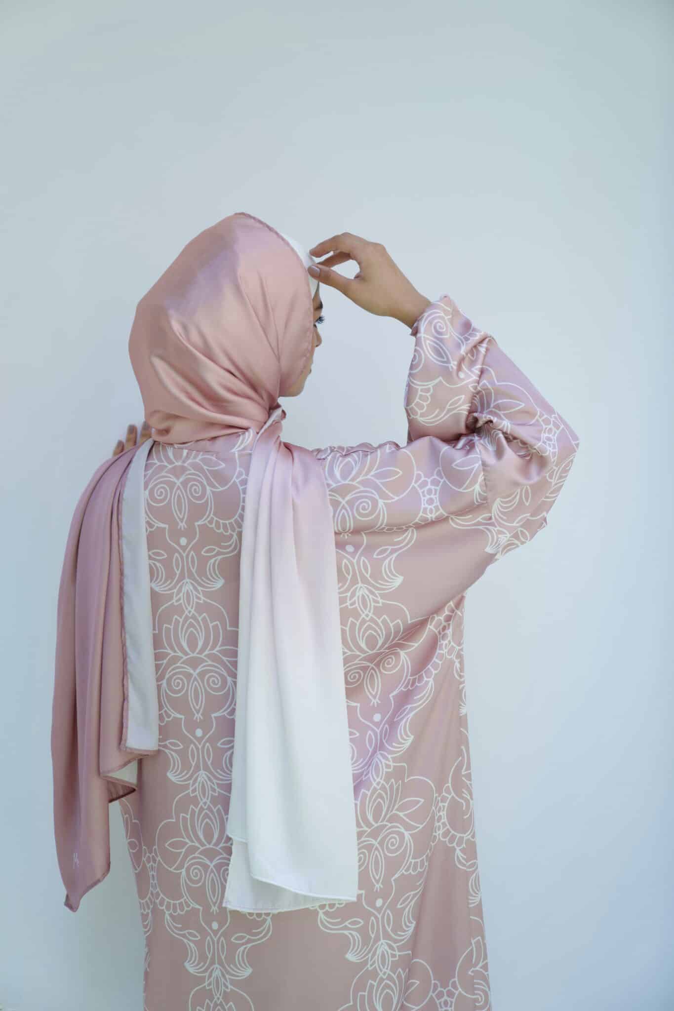 Flamingo satin kimono 3 DSC04541 scaled