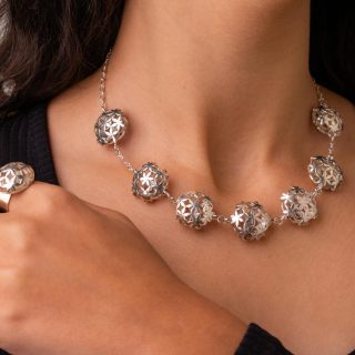 Puffy Floral Necklace