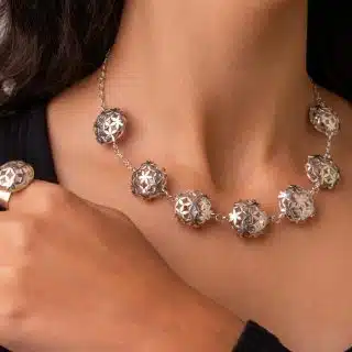 Puffy Floral Necklace