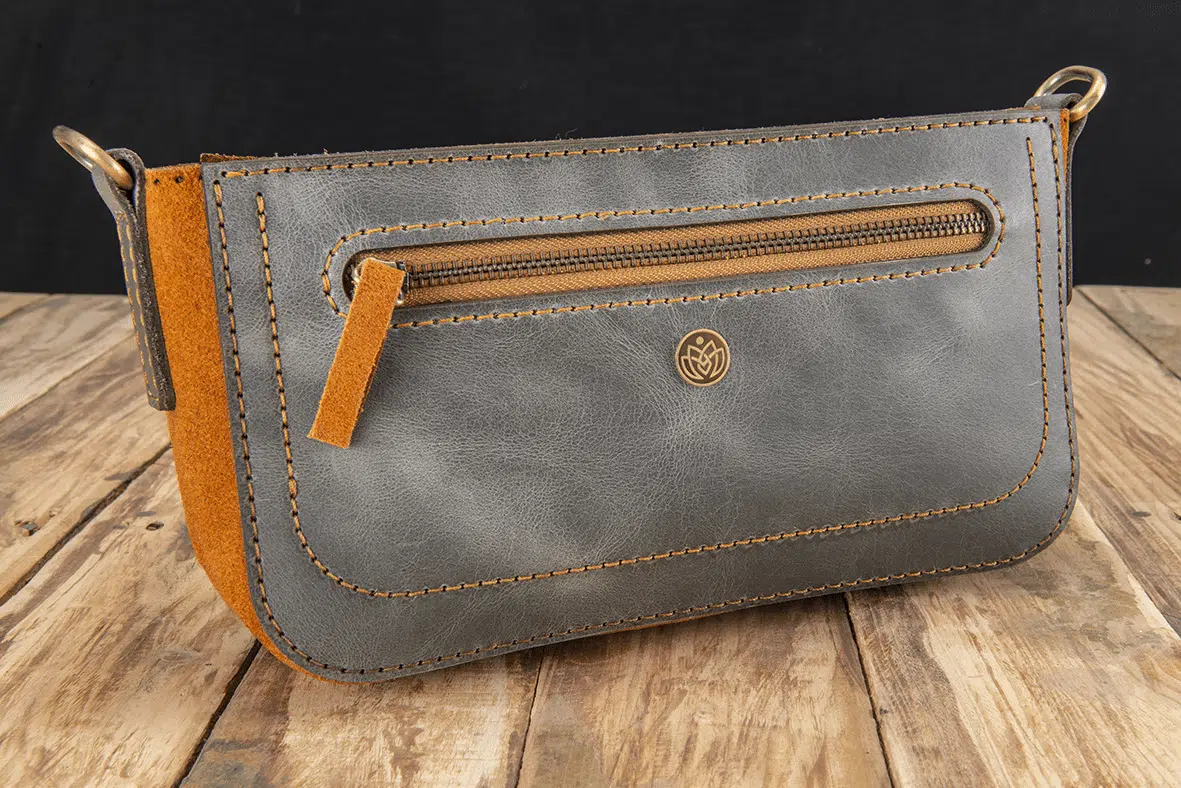 Gray crossbody bag 5 DSC 2531