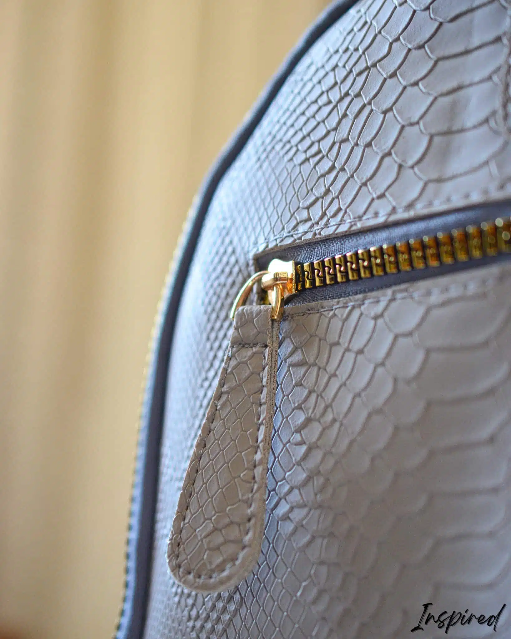 Grey_ Explorer Bag 4 DSC 3215 scaled