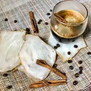 White& gold coasters