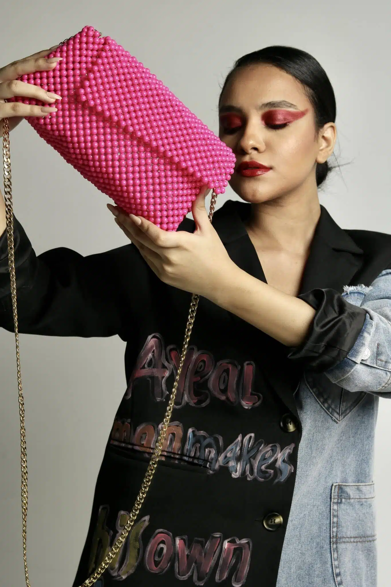 Suger 6 F8764FCE 391A 4F2E B54C 17BE58CCD11D scaled