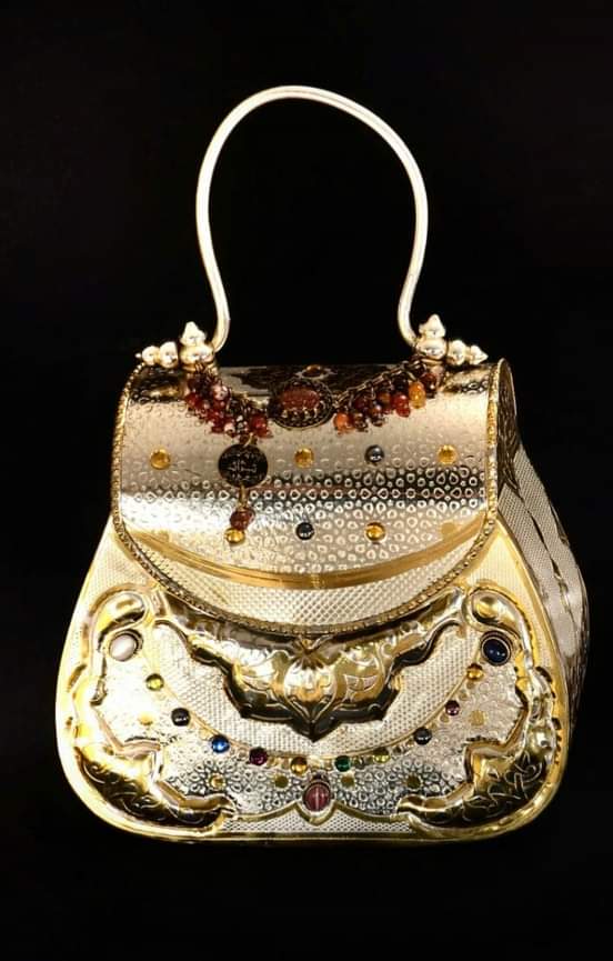 antique 2 FB IMG 16473973719691