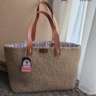 Rectangular bag with leather handle