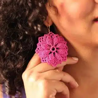 Micromacrame flower earrings