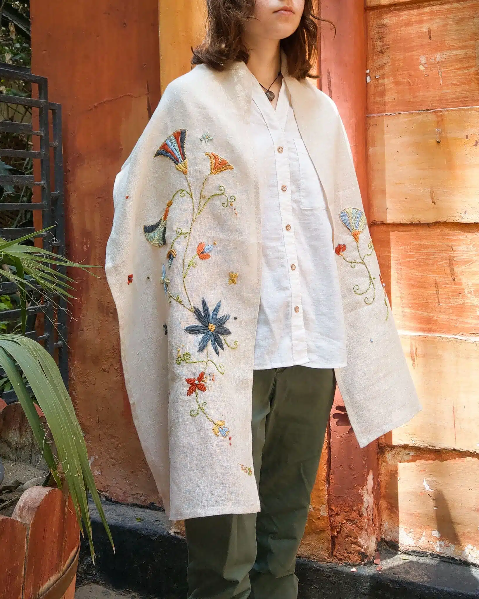 Pharaonic Lotus Beige Shawl 4 IMAG6629 scaled