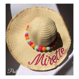 Pompoms beach hat