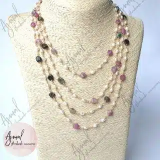 Very long necklace with natural pearls and colorful agates