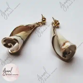 Seashell earring