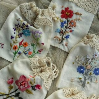 Mini Cotton Pouches With Lace