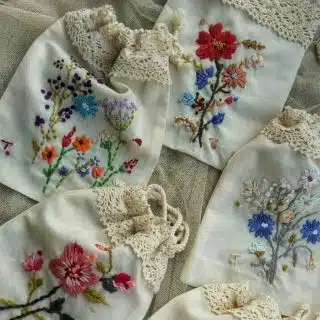 Mini Cotton Pouches With Lace
