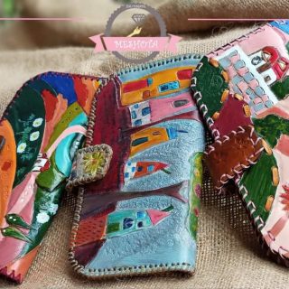 محفظة حريمي حجم وسط من الجلد الطبيعي