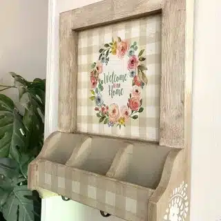 Farmhouse Pocket Hanger