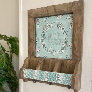 Rustic Farmhouse Pocket Hanger