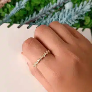 Shiny ring