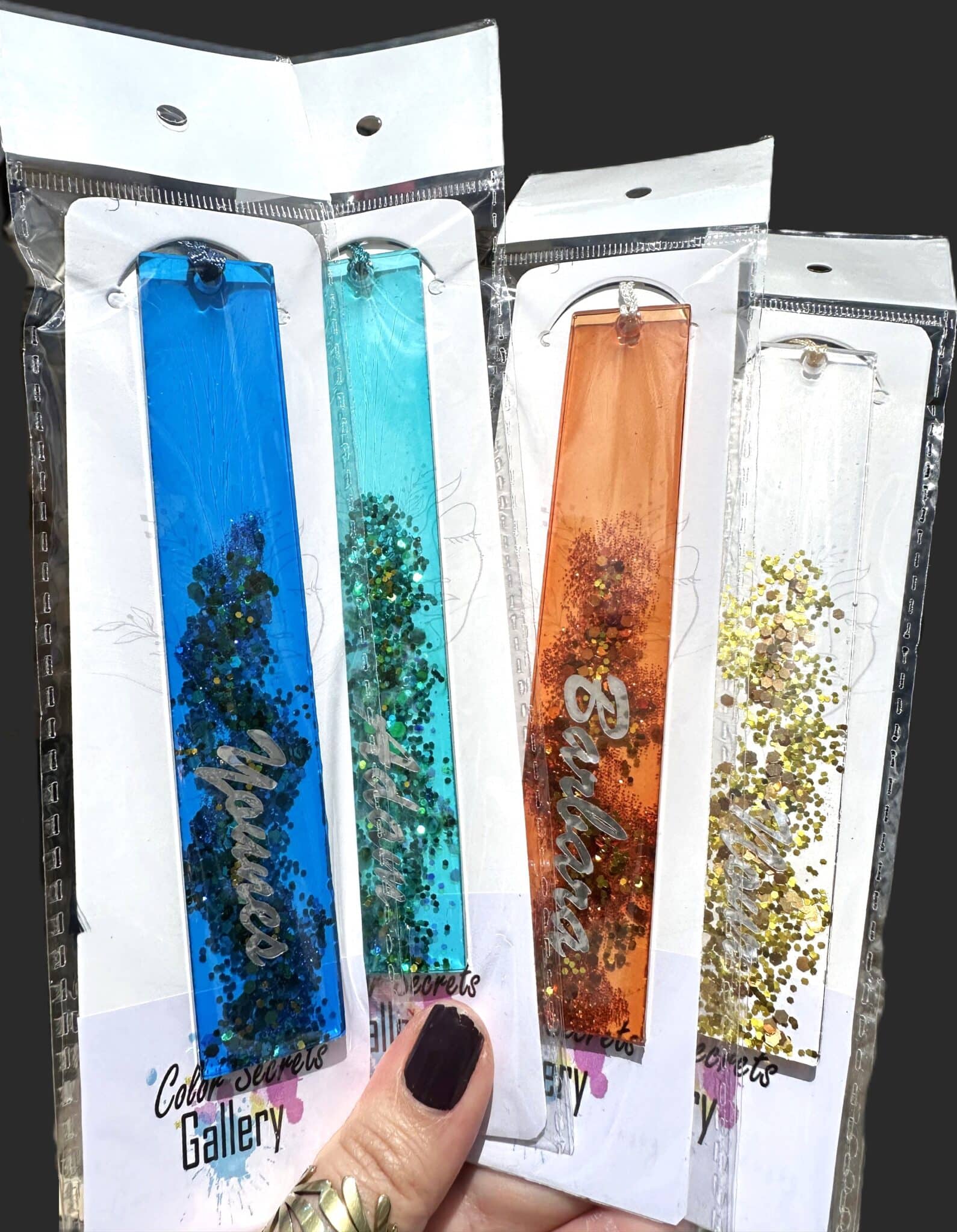 Transparent Resin Bookmarks with Name and Glitter 2 colorful transparent bookmarks with glitter and name