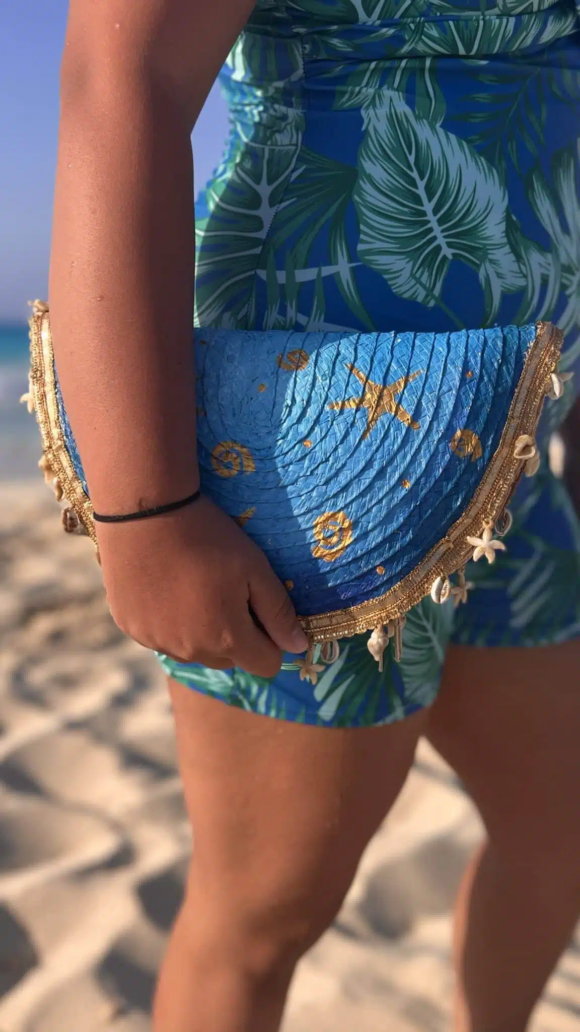 Sun shine elegance straw clutch 2 IMG 0074 scaled