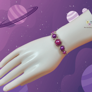 Gradual macramé bracelet