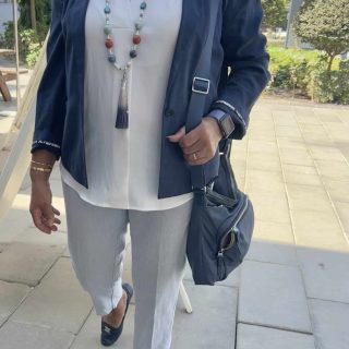 Casual chic porcelain necklace.