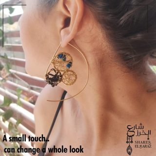 Handmade copper earring with stone