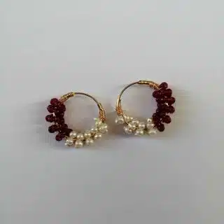 Gold plated earring with natural pearls and red agates