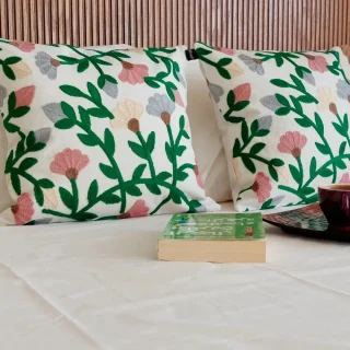 Rose flowers cushion cover