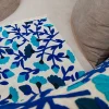 Blue flowers throw