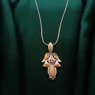 قلادة اناقة