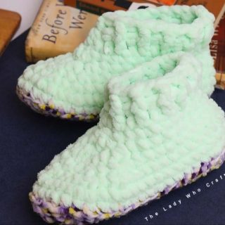 Crochet velvet slippers