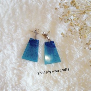 Blue resin earring