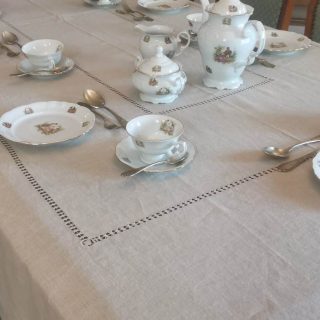 Linen table cloth