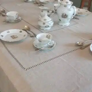 Linen table cloth