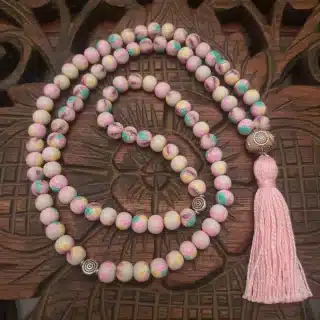 سبحه ٩٩ من الطمي الهندي و الخرز مقاس ٨ مل مطعمه بخرزه اندونيسي