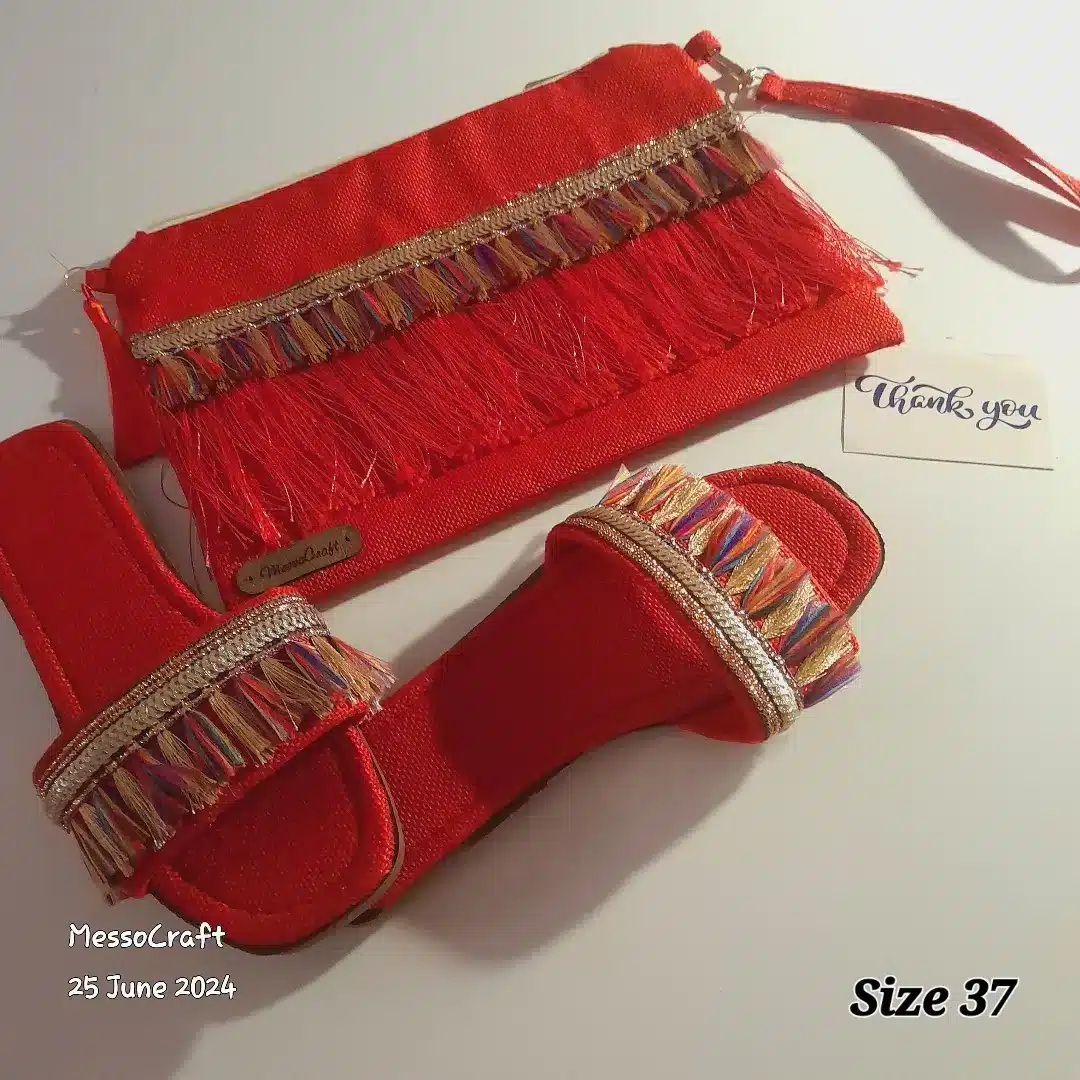 Red lovers ♥️ A clutch and slippers set 1 Red lovers ♥️ A clutch and slippers set
