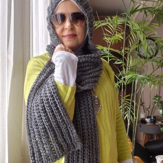 Schoodie (hooded scarf)