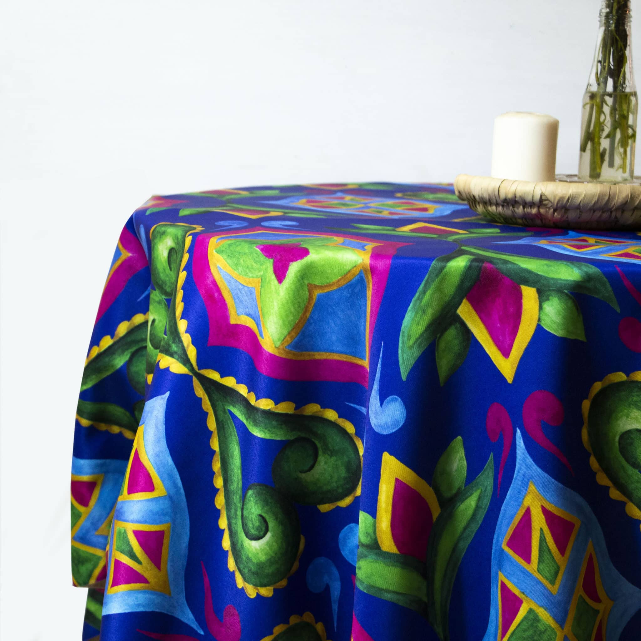 Pattern Table Cover 3 IMG 2151e scaled