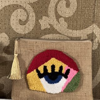 Eyes on you khoos clutch